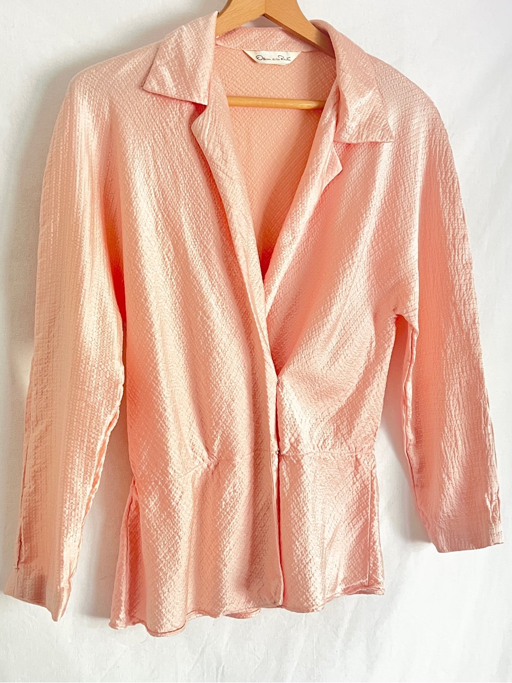Vintage Oscar de la Renta Light Pink evening Jacket textured silk jacquard wrap